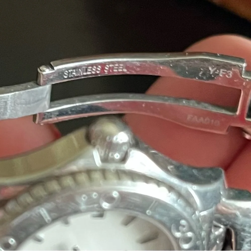 TAG Heuer Silver Link Smartwatch